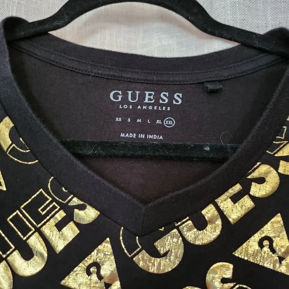 GUESS Men's Black and Gold Logo T-Shirt - Picture 2 of 4